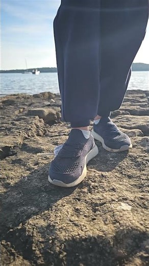 Slow motion juice box explosion💥