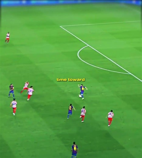 Messi Outsmarts the Offside Trap 🧠⚽