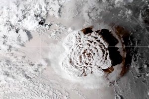 Remember the powerful underwater volcanic eruption that blanketed the island nation of Tonga with ash and sent tsunami waves across the world? It also sent ripples high up through Earth’s ionosphere! Here’s what we detected: https://go.nasa.gov/3LebFHa | NASA Jet Propulsion Laboratory