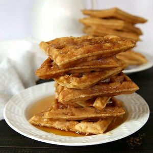 Apple Waffles Special Recipe - Vegan in the Freezer