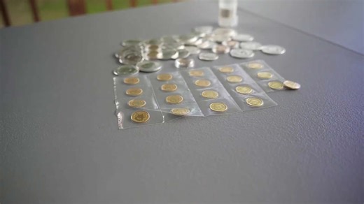 Demonstrating physical bulk and weight of this precious metals amount