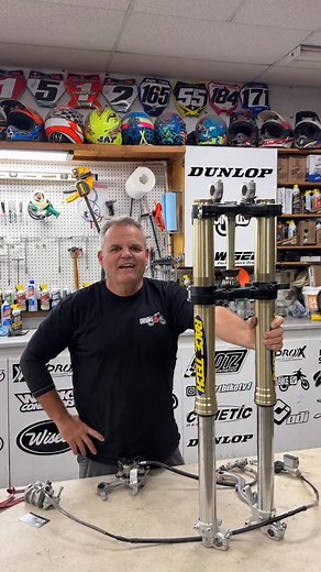 KX500 build with upgraded @mxlocker parts 🤯 #kx500 #motocross #motorcycle #kawasaki | Dirt Bike TV