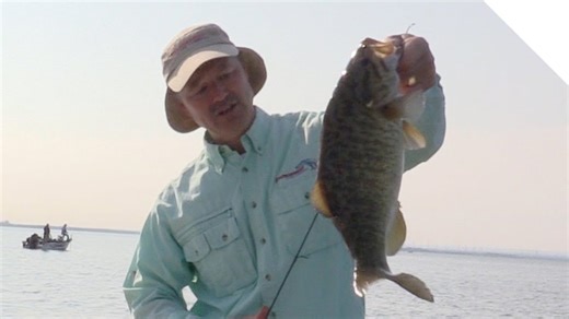 How to troll for smallmouth bass (with fast fish-catching action)