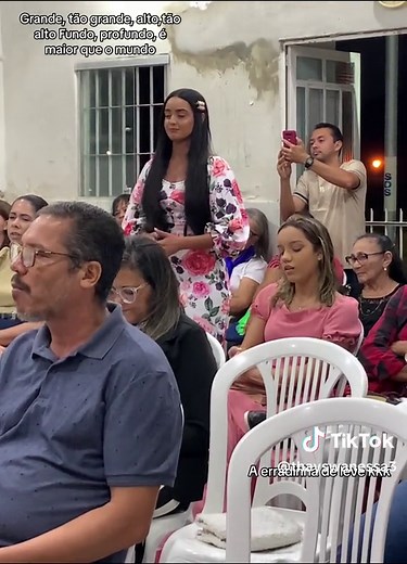 Grande, Tão Grande, Alto, Tão Alto - Música Gospel para Crianças