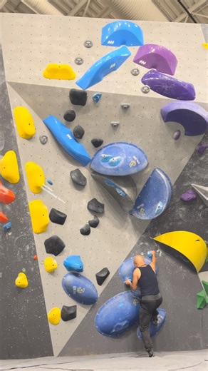 Cool sequence for shorties. 🥲❤️❤️❤️🔥🔥 Ty @hiveclimbing Surrey for this one. Ty setters. . . . . Don’t forget to have fun. . . . #noelbeta #hiveclimbing #bouldering #training #wallclimbing | Noel Mathew Lumongsud