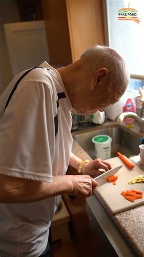 How My Chinese Grandpa Makes The BEST Chow Mein In The World! #Shorts