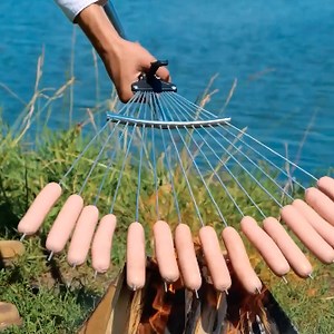 3.7M views · 9.2K reactions | Survival tips for camping in the woods that work! | 5-Minute Crafts Family | Facebook