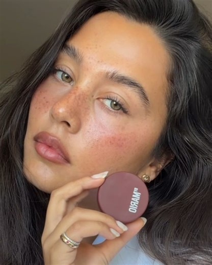 MAKEUP BY MARIO on Instagram: "BERRY BRONZE Asalia creates a warm, toasty makeup look with: 🤎 SurrealSkin® Awakening Concealer in '320' + EF1 Brush 🤎 Master Mascara™ in 'Super Black' 🤎 Ultra Suede® Sculpting Lip Pencil in 'Travis' 🤎 Jelly Jar™ Lip & Cheek Balm in 'Berry Toasty' Shop the look at makeupbymario.com and @sephora."