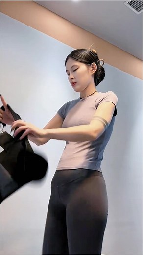 背筋を伸ばして自分のオーラを引き出す方法