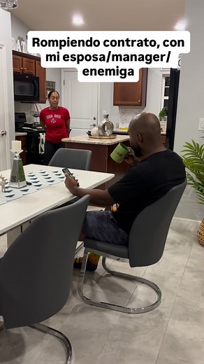 37K views · 1.1K reactions | #comedia #parodia #softball #baseball #esposa #softballlife #baseballlife #baseballlife #kissimmee #orlandoflorida #actuacion #manager #contrato #anime #gokú #dragonball @notty_genesis dos meses de contrato | Roberto De La Cruz Piña | Facebook