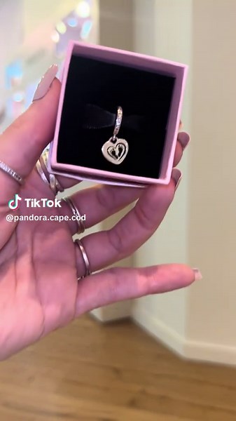 The new engravable baby feet charm! #pandora #pandorajewelry #pandorabracelet #mypandora