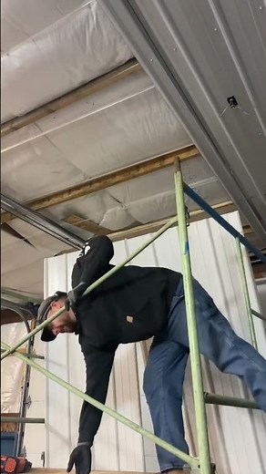 Solo Pole Barn Ceiling #diy #construction #tools #howto #contractor #easy #barn #metal