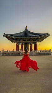 Places in and around Los Angeles that look like another country ⛩️⛲️🛕 All within 30 min from LA downtown! 1 (Intro). Venice Canals (looks of Netherlands): Venice, CA 90292 2. Korean Friendship Bell (reminds of Korea): 3601 S Gaffey St, San Pedro, California 3. BAPS Shri Swaminarayan Mandir, Chino Hills (like India): 15100 Fairfield Ranch Rd, Chino Hills 4. Greystone Mansion (reminds of England): 905 Loma Vista Dr, Beverly Hills 5. Getty Villa (Roman style): 17985 E Pacific Coast Hwy, Pacific Pa