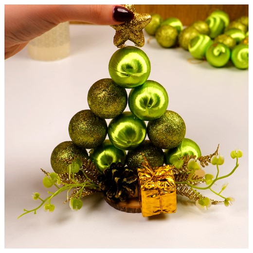 Stunning ornament tree centerpiece DIY🎄✨