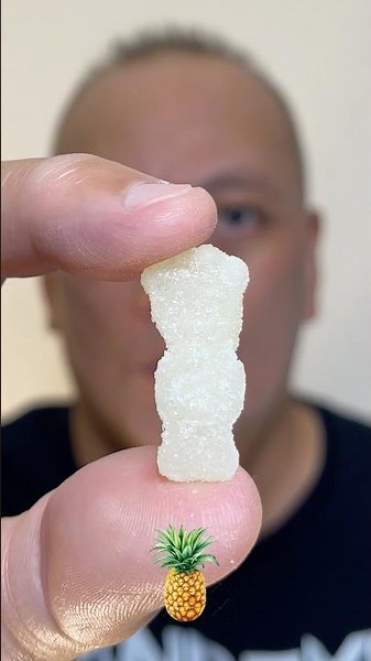 👂ASMR SOUR PATCH KIDS TROPICAL CANDY PINEAPPLE FLAVOR EATING SOUNDS👂#shorts #asmr