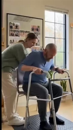 🚨 If you create medical, wellness, safety, or awareness content, read this. You just stumbled on the vault every creator wishes existed. Introducing The Vital Vault, a rare collection of 300 cinematic medical clips built for content creators who need visuals that feel real. Inside you get: 🩺 ICU and hospital scenes 🤖 AI assisted surgery and biotech labs 🚑 Emergency and urgent care action 🌍 Global health outreach in remote villages 👶 Instructor led training for infant care 🧼 Hygiene and ha