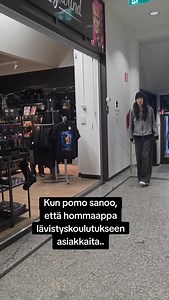 ROVANIEMI! Pinjalla on huominen täynnä mut to, pe ja la vielä 15e koulutuslävistysaikoja! Varaukset netin kautta: Avoinna24.fi/undergroundstorerovaniemi K16, valitse "koulutuslävistys" ja kirjoita lisätietoihin minkä olet ottamassa: -Korvanlehti -Helix/Rusto -Helix Vertical -Flat -Conch -Rook -Faux Rook -Tragus -Nenä -Septum -Smiley -Huuli 1kpl (ei vertical) -Snake Bites (yht. 30€) -Napa -Kulma -Nänni (K18) | Underground store & piercing studio