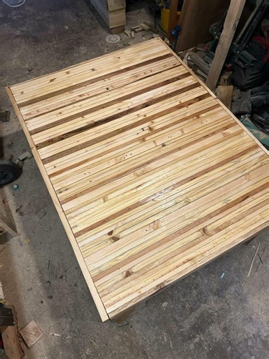 RUSTIC PALLET WOOD TABLE 🪵🍃