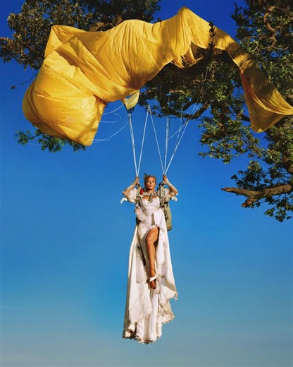 3.2K views | Doja Cat  Vie Mit ihrem neuen Album kehrt Doja Cat zum Pop zurück und schenkt uns mit "Gorgeous" das visuelle Statement ihrer neuen Ära.  Doja Cat #newmusicfriday RCA Records Germany | Sony Music Germany | Facebook