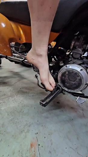 6.9K views · 4.8K reactions | TRYING to kick my BIG BORE banshee over BAREFOOT! This is just step one. Ill be back for round 2! #yamaha #banshee #stupidfastjohn | Stupid Fast John | Facebook