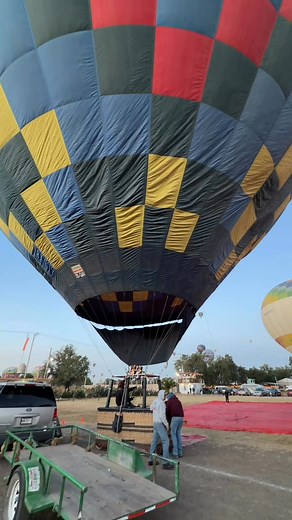 34 reactions · 4 comments | #HotAirBalloon #hotairballoonmexico #pyramids #mexico #vivamexico | Poonpat Papakery | Facebook