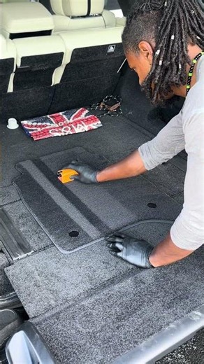 Range Rover Vogue ASMR Carpet Lines | Satisfying Interior Detail Cleaning