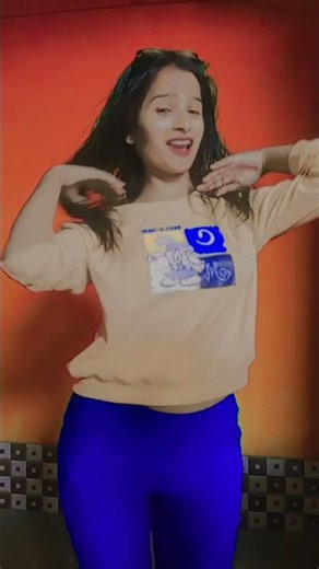 kitni cute lg rhi,#shortvideo#subscribemychannel 🥰💖💃