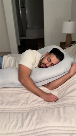 Es muy cómoda 😍#familiarodriguez #pregnancypillow #pillow | pregnancy pillow