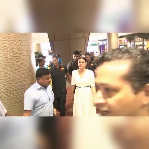 Kajol SLIPS While Walking In A Mall - OOPS Moment Caught On Camera