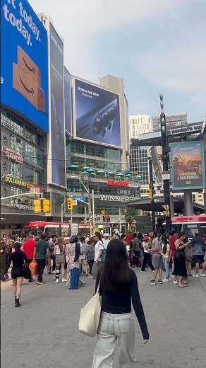 POV: Walking Through the Busy Heart of Downtown Toronto! 🏙️🚶‍♂️ #shorts #viral