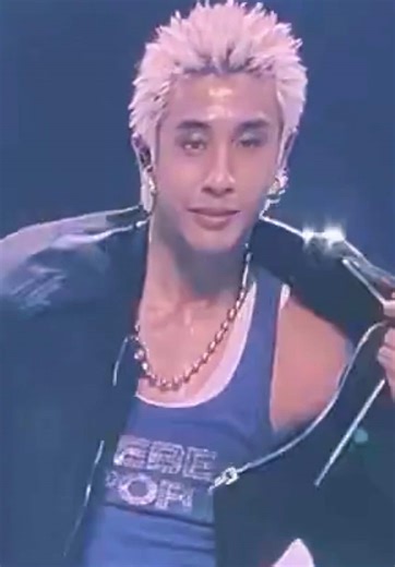 our freshest and coolest hitmaker in his element! #D_U_N_K #BGYO #BGYO_Mikki #mikkiclaver #fyp @mikki 🎥credits to sunnychibaco on X