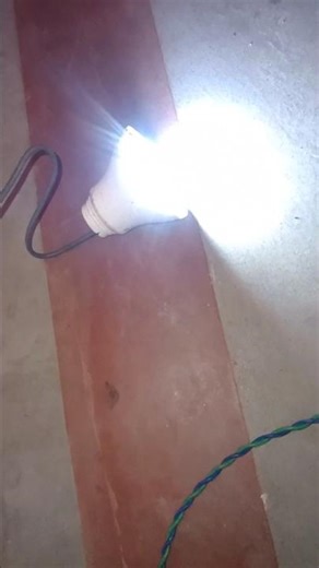 solar panel se light chalayen how to solar bulb#shorts #video