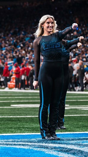 Detroit Lions Cheerleaders on Instagram: "This routine was perfect for primetime! “TV Off” Choreo: @brennahunterr"