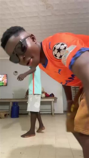 Vidéos de mechac le controleur (@mechac.le.control) avec son original - mechac le controleur