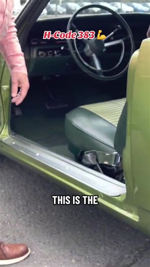 1968 Plymouth Roadrunner 383 Features and Specs