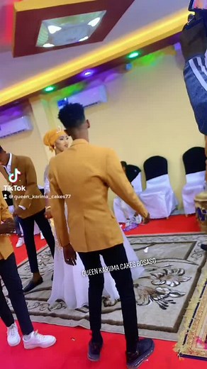 ‏#Queenkariimacake