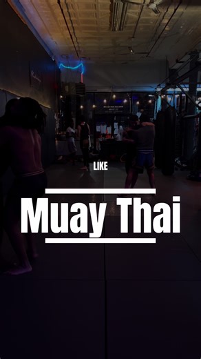 Muay Thai with Coach Mario is all about fundamentals and discipline. 🥊 Real technique. Real conditioning. Train with him at Red Planet MMA: • Mon–Thurs: 6PM & 7PM • Mon–Fri: 12PM (noon) January specials: 🔥 50% OFF subscription memberships — Code: NUYOU 🔥 26% OFF training packages — Code: NEWYOU Show up. Put the work in. #RedPlanetMMA #NYCMuayThai #NYCFitness #GetBackInTheGym