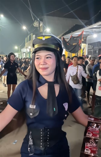 polwan seszzz @dancer_ladies_queen #dancerkarnaval #karnavalsoundsystem #fypmasukberanda