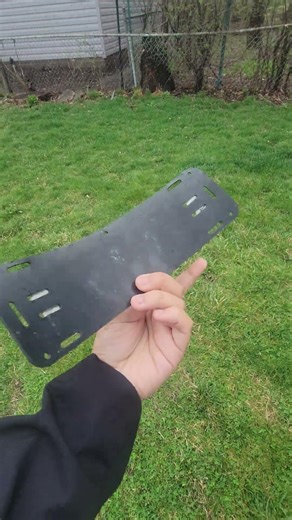 45+ mph windshield in Chicago with a flying license plate?.... #wind #weather