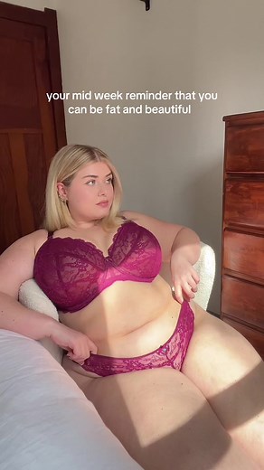 it’s a love yourself kinda day!!!!✨⭐️ you carry a face seen over thousands of years. and each time it was loved enough to live on. #fyp #plussize #selflove #bodyconfidence #plussizefashion #bodypositivity
