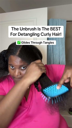 Need a brush that won’t rip out your hair? Try The Unbrush! #naturalhair #detanglingbrush #unbrush