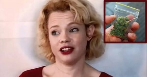 Kouření trávy ze mě dělá lepší matku: Proti bolestivé nemoci bojuje drogami!