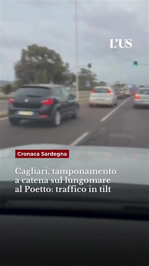 Tamponamento a catena con quattro auto coinvolte questa mattina sul viale lungomare del Golfo direzione Cagliari, poco prima dell’ospedale Marino. Ambulanze sul posto. Traffico e lunghe code fino alla Bussola e oltre. #unionesarda #notiziesardegna #notiziecagliari