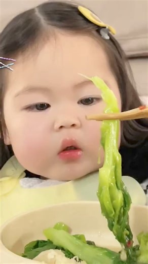 so yummy 🥴 #cutebaby #hungrybaby #babyeating #babymukbang #cutevideo #trendingvideo | Baby Food
