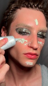 Literally silver mirrors on my eyes💿🪞🩶🔪 @questionbeauty #gifted #makeup #makeuptutorial #creativemakeup #editorialmakeup #theartistedit #dazedbeauty #muaawesome #TUSHmoodboard | Kevlie