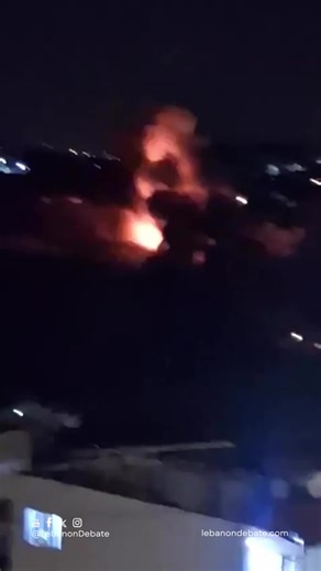 Lebanon Debate on Instagram‎: "لحظة استهداف المنزل المهدد في بلدة أنان قضاء جزين"‎