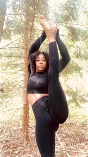 Standing splits❤️✨