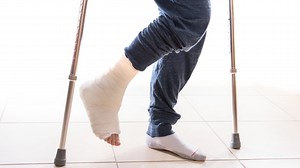 Living Alone With a Broken Ankle? These 7 Tips Will Make Your Life Easier - Disabilitease