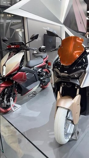 M1S and TVS X, the two new electric scooters from TVS #tvsm1s #tvsx #eicma2025 #insella #insellag...