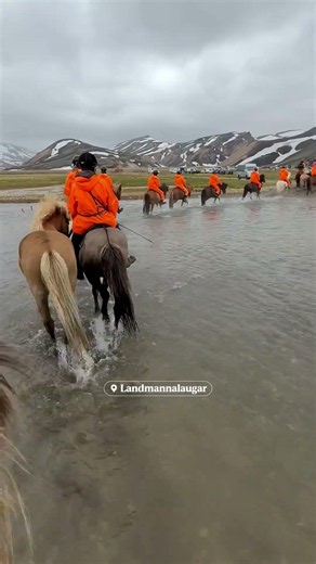 Is Landmannalaugar on your bucket list? Because it should be! 🏔️🤍 #iceland #landmannalaugar